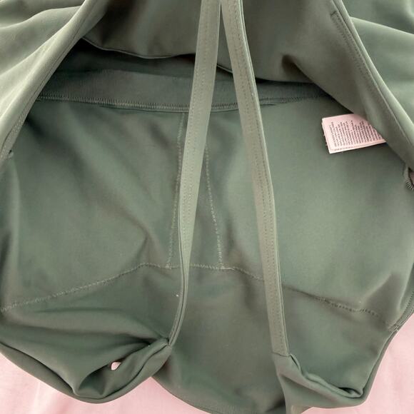 Old Navy Active PowerSoft Green Cropped Bra Tank Top Athletic Yoga Size S - Picture 3 of 4